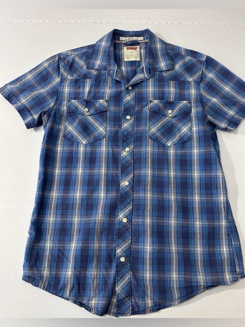 Levi's Blue and White Plaid Short-Sleeve Button-Down Shirt